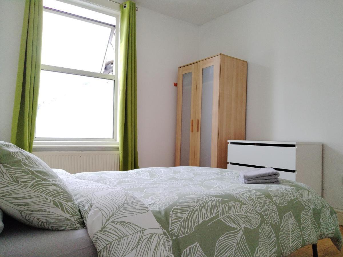 Cosy Rooms Near Canary Wharf & The O2 London Exterior photo